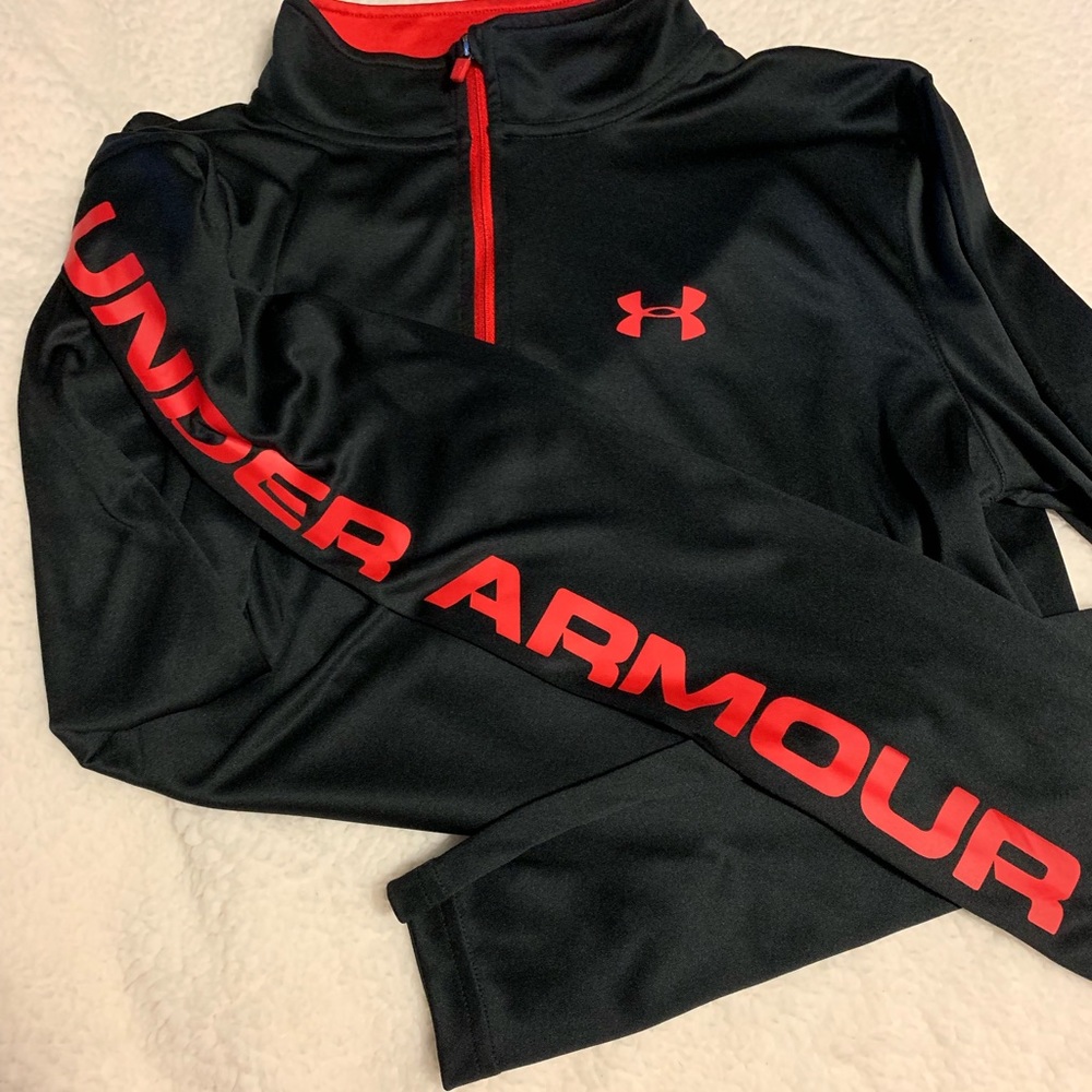 Boys 🏀 underarmour top